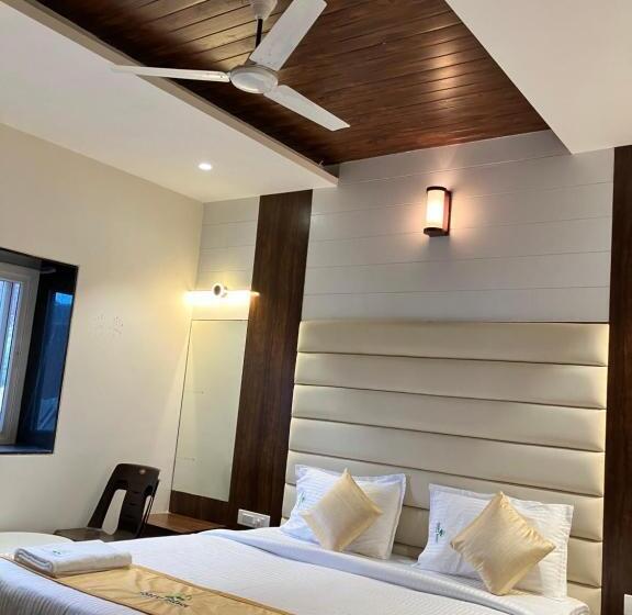 带阳台的豪华间, Forest Breeze Inn