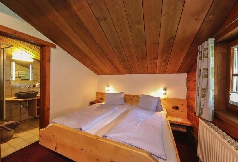 اتاق استاندارد, Hochwart Hof Bed & Breakfast