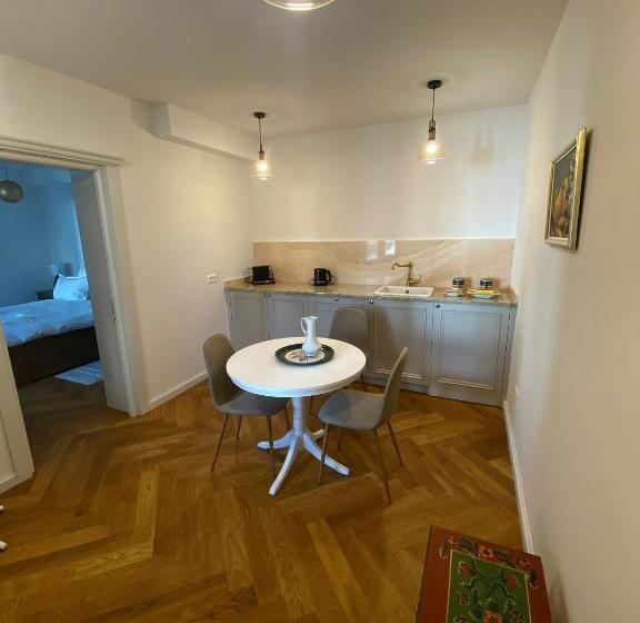 침실 1개 아파트, Augsburg Apart
