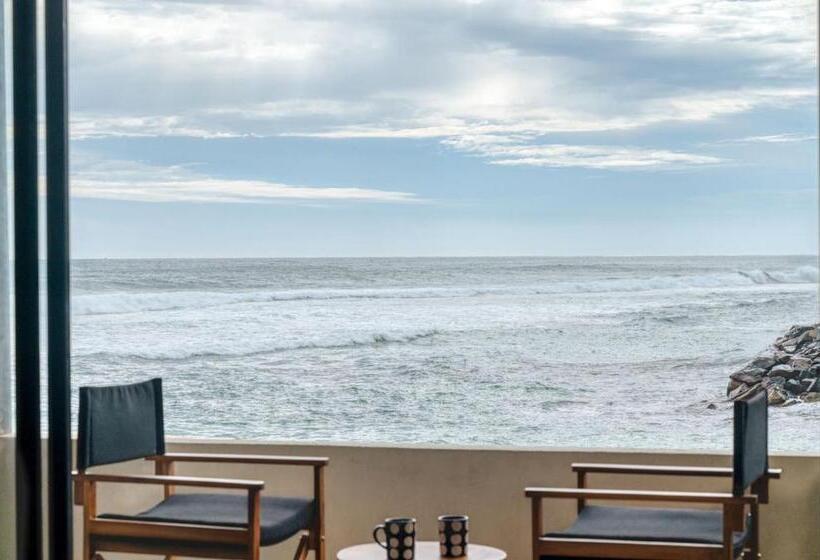 Номер Deluxe Вид на Море с Балконом, Abode By The Beach