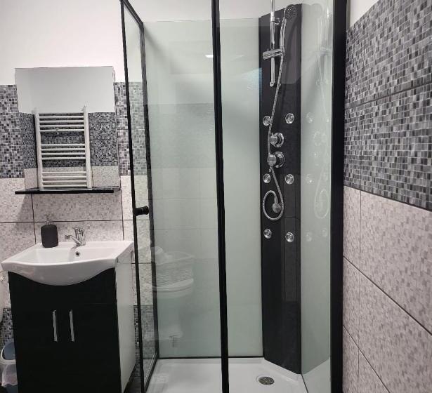 اتاق سوپریور با تخت بزرگ, Adac Boutique