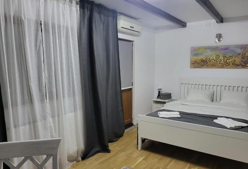 اتاق سوپریور با تخت بزرگ, Adac Boutique