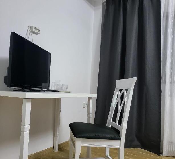 اتاق سوپریور با تخت بزرگ, Adac Boutique