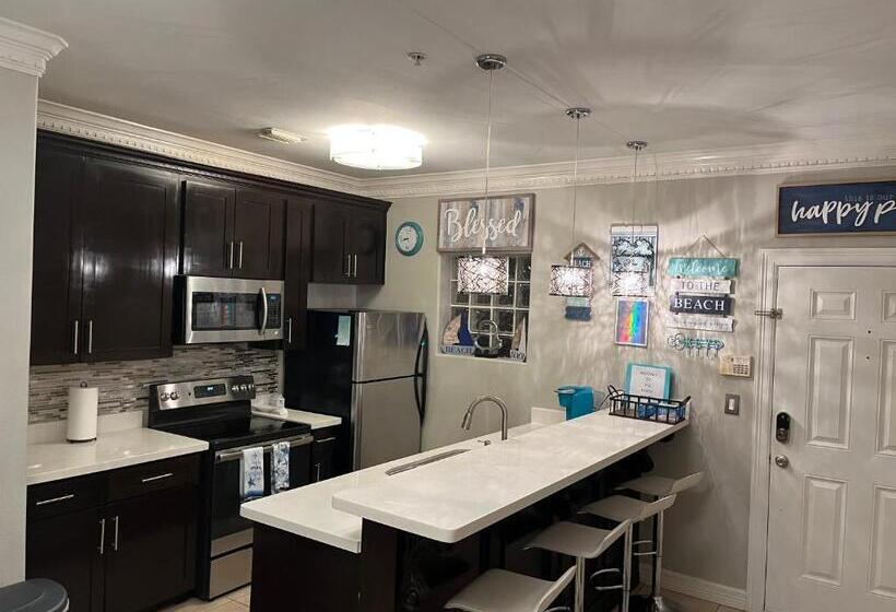Апартаменты 1 Спальня Нижний Этаж, Jjs Beach Condo