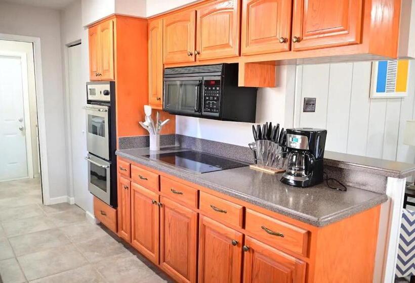 Семейный Номер, San Antonio: Fully Furnished 4br Perfect For Fams