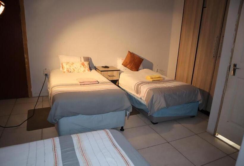 스탠다드 트리플 룸, Enhle Bed And Breakfast
