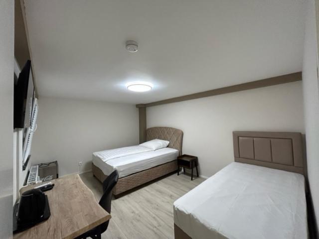 Номер Стандарт, Rheinischer Hof Appartements