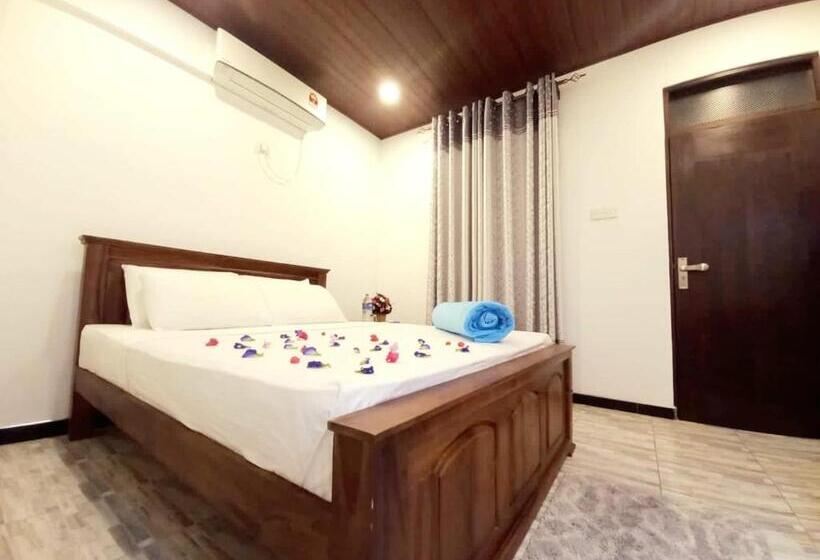 اتاق لوکس, Dinu Lanka Resort