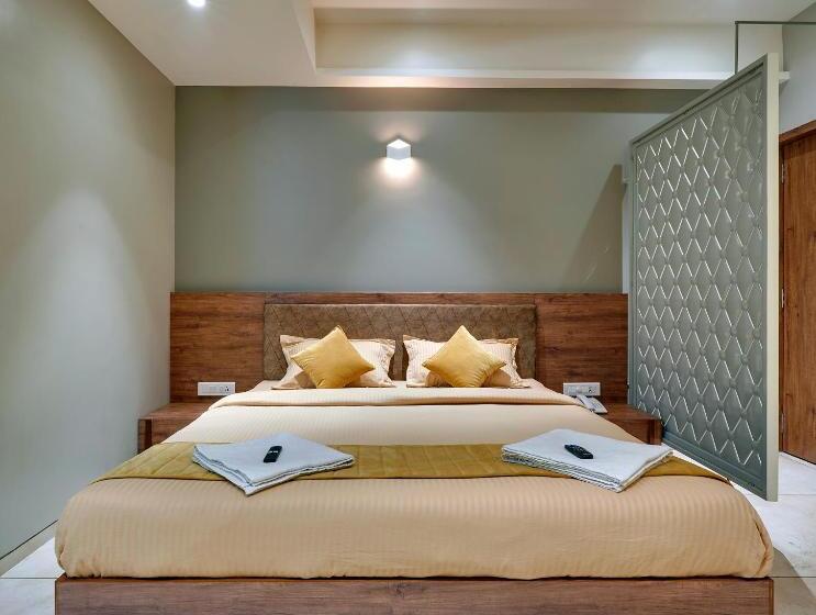 豪华房间, Swamini Kolhapur