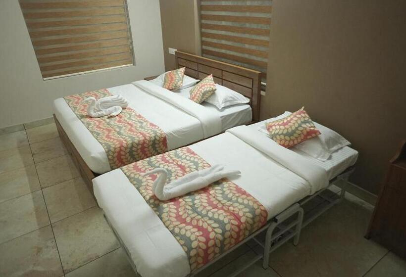 Трехместный Номер Deluxe, Luxe Hotel   Rooms & Villas Wayanad