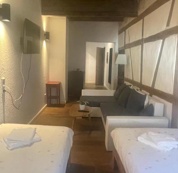 Quarto Deluxe, Gästezimmer An Der Stadtmauer