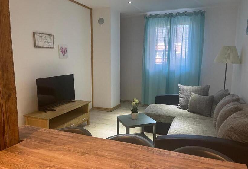 Семейный Номер Deluxe, Gästezimmer An Der Stadtmauer