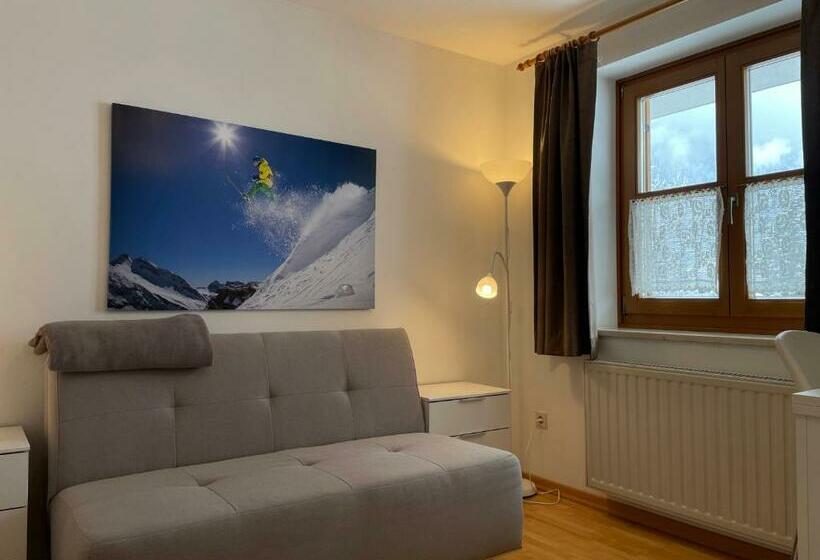 استودیوی استاندارد, Appartements Diana