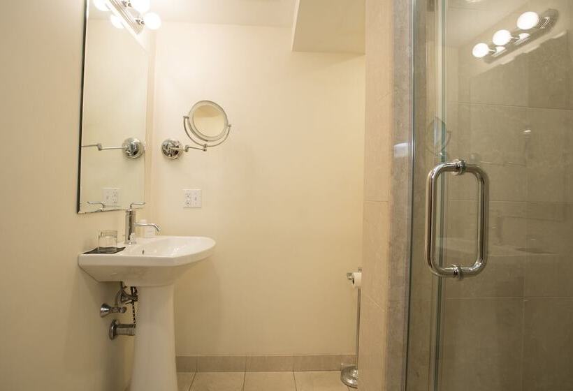 스탠다드 스튜디오, Bricco Suites