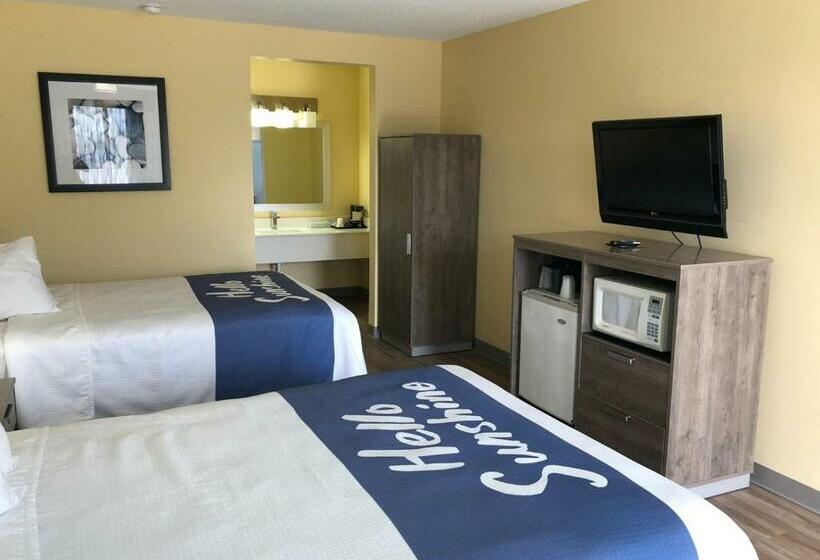 Номер Стандарт 2 Двуспальные Кровати, Days Inn By Wyndham Cape Carteret