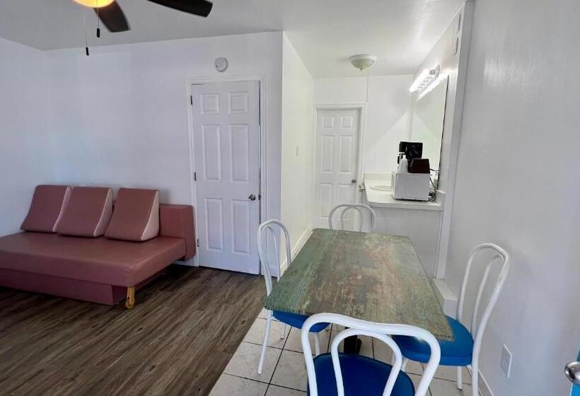 Family Suite, Riviera Resort & Suites
