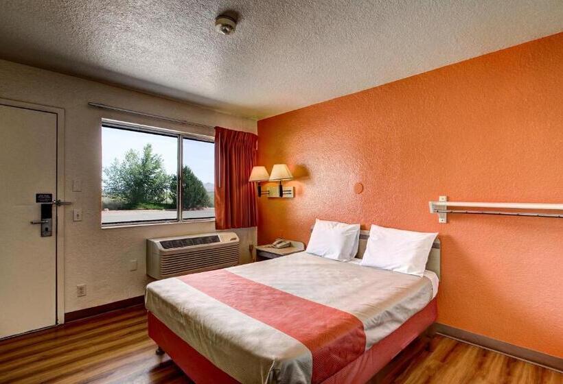 豪华房间, Motel 6 Wells