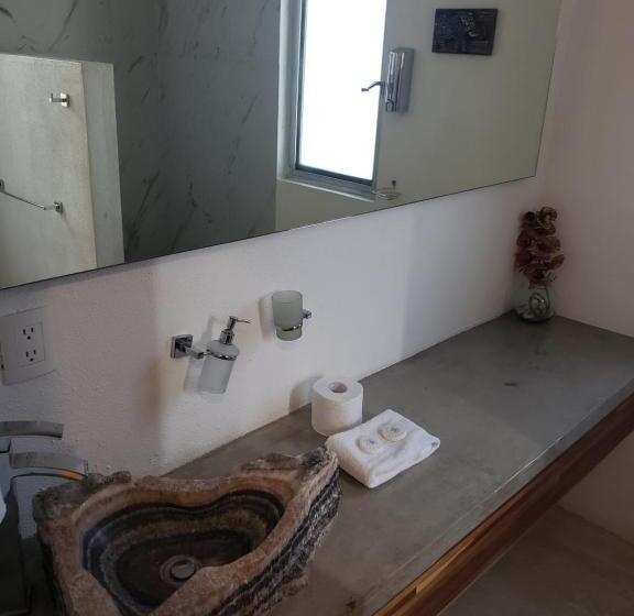 استودیوی سوپریور, Casa Candra