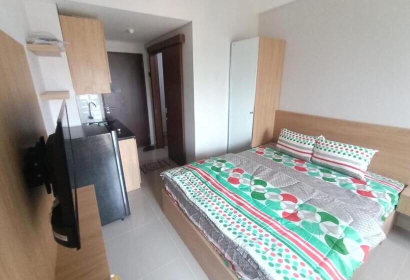 스탠다드 스튜디오, Shero Transpark Bekasi