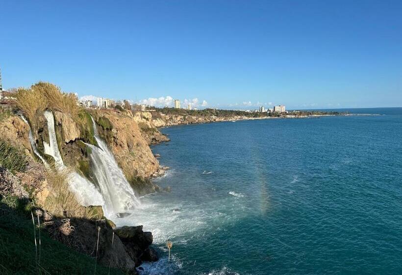 آپارتمان 1 خوابه, Real Homes Lara