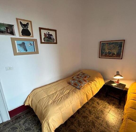 اتاق کلاسیک سه تخته, Casa Kalù