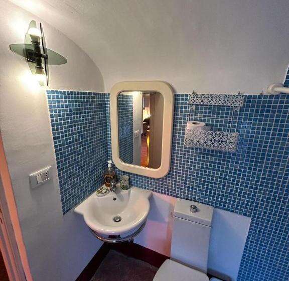 اتاق اجرایی سه نفره, Casa Kalù