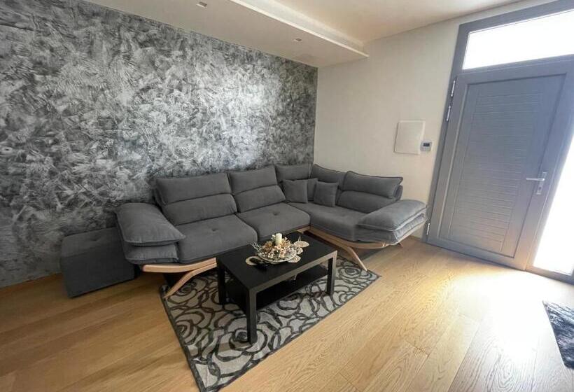Quarto Estandar, Casa Di Jo