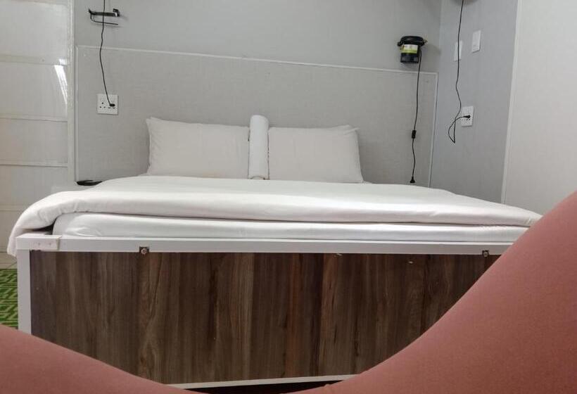 디럭스 룸, Evergreen Guest House Westonaria Town