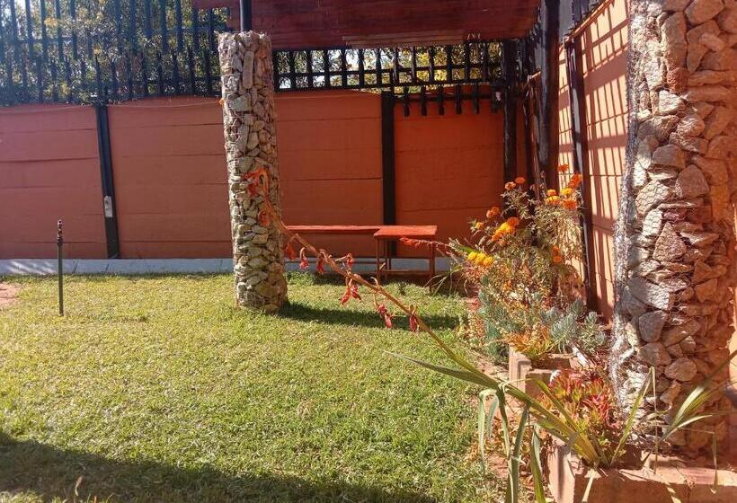 디럭스 룸, Evergreen Guest House Westonaria Town