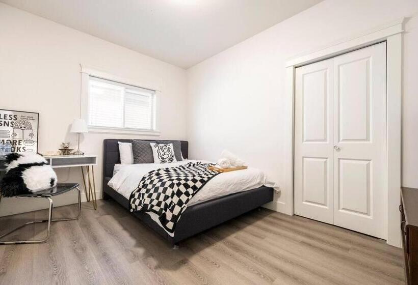 سوئیت جونیور خانوادگی, Si & Daniel Home Near Yvr Airport & Skytrain Separate Entry Free Parking