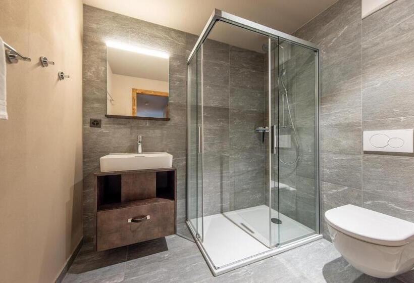 Апартаменты 2 Спальни, Swisspeak Resorts Zinal