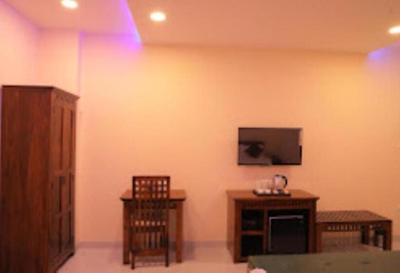 Номер Deluxe, Saffron Inn, Bhiwara