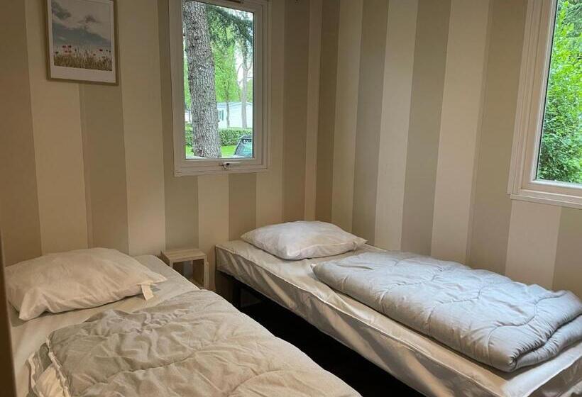 Семейное Бунгало, La Petite Maison C14   Hopla Bnb