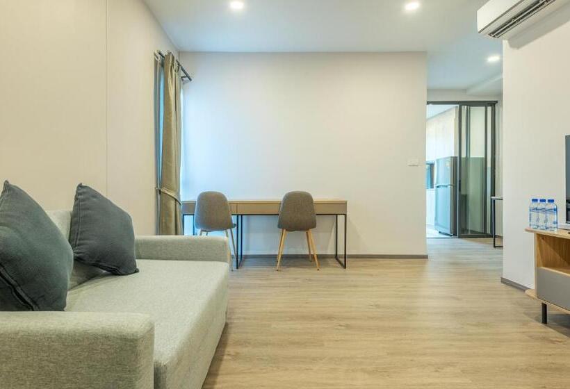 Трехместный Номер Deluxe, Salaya One Hotel & Service Apartment