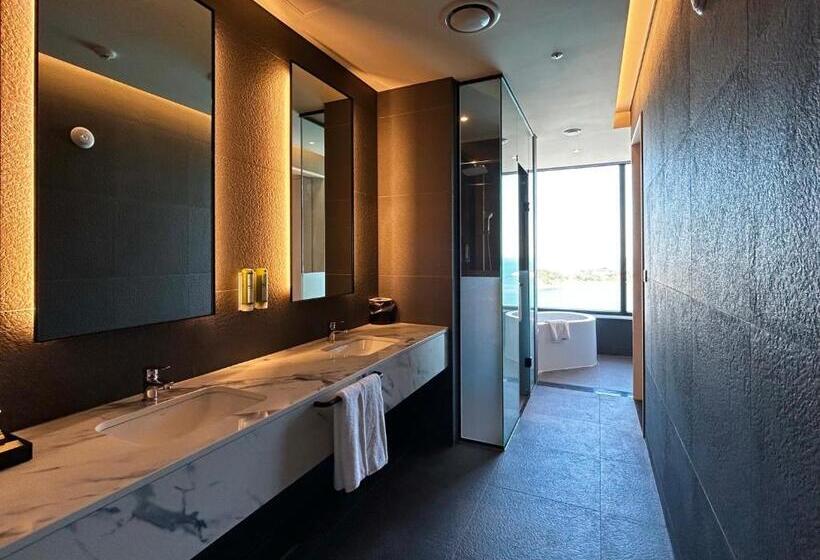 اتاق خانوادگی, Ulsan Tanibay Hotel & Wedding
