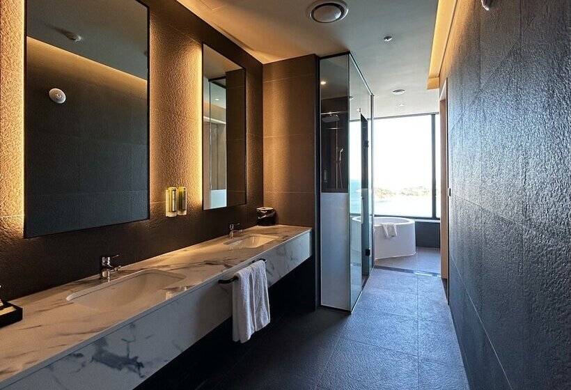 اتاق خانوادگی, Ulsan Tanibay Hotel & Wedding