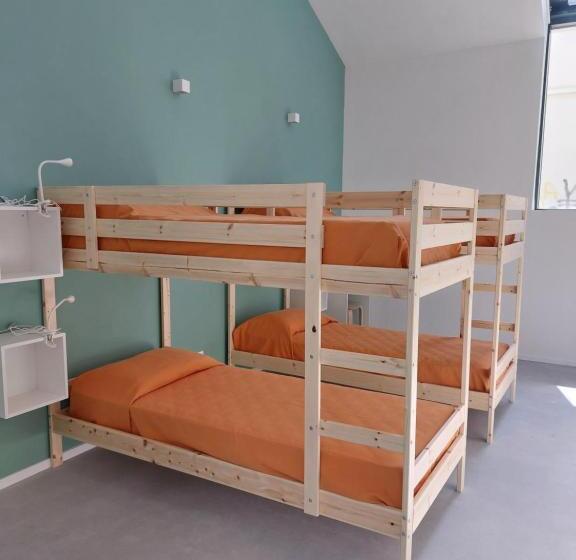 Четырехместный Номер Стандарт, Bed & Bike Hostel