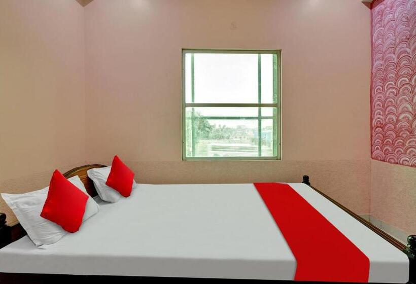 Трехместный Номер Классика, Oyo Flagship 81277 Om Shanti Aavashiya