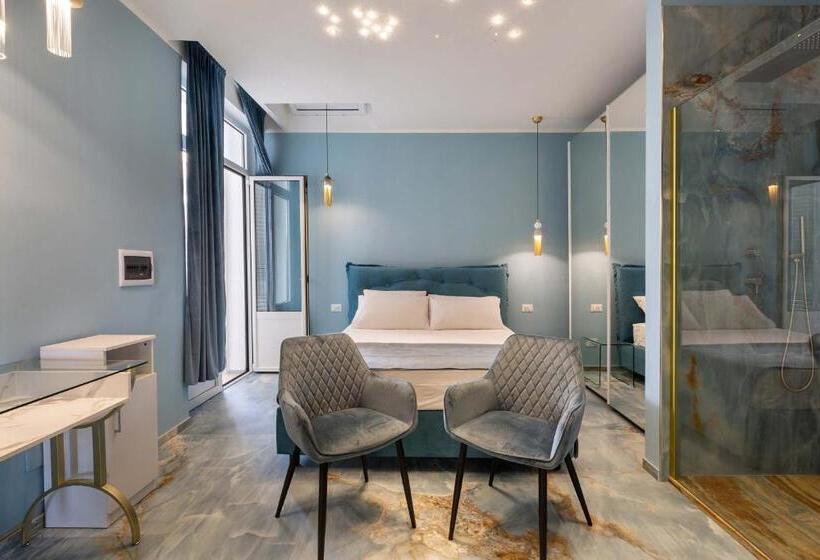 标准间带漩涡浴缸, Palazzo Stapane Suite Acquamarina By Barbarhouse