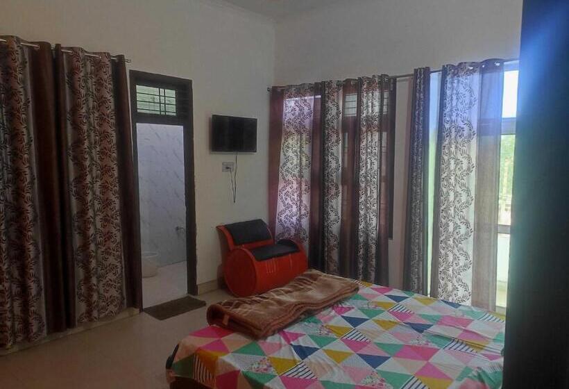 Трехместный Номер Классика, Oyo Rising Star Guest House