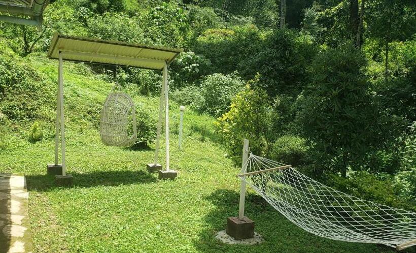 کابین, The Nettle And Fern Farmstay