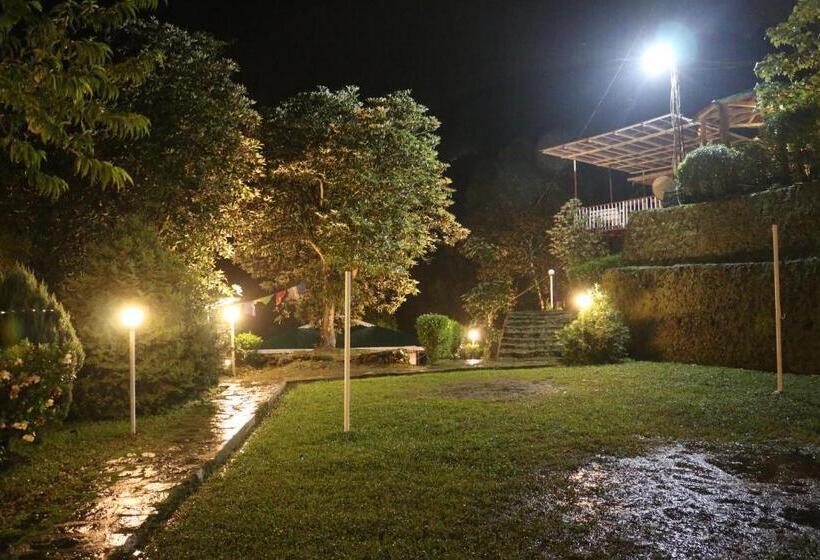 کابین, The Nettle And Fern Farmstay