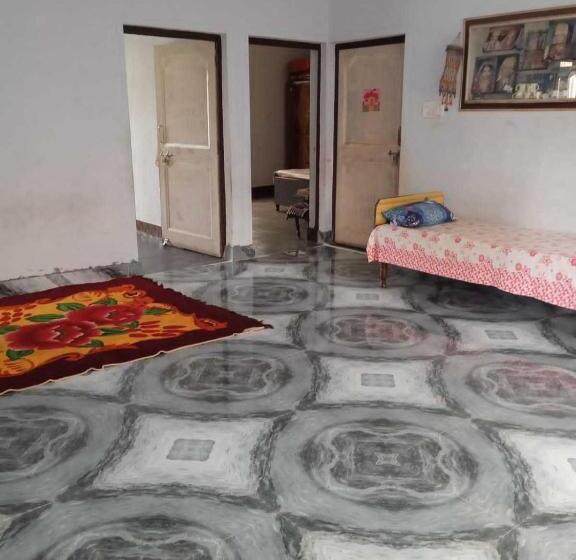 Апартаменты 1 Спальня, Oyo Home Neeta Homestay