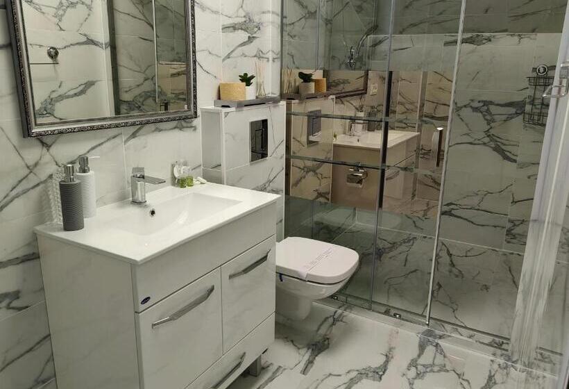 Номер Deluxe, Vila White