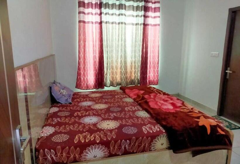 اتاق کلاسیک سه تخته, Spot On 810140  Deep Palace Bawal Road Rewari
