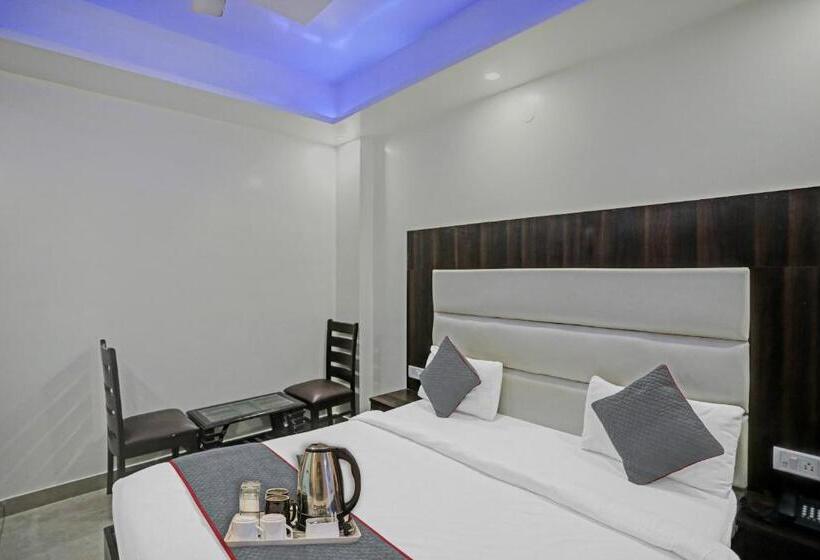 Quarto Triplo Clássico, Collection O 85223 Hotel Classic