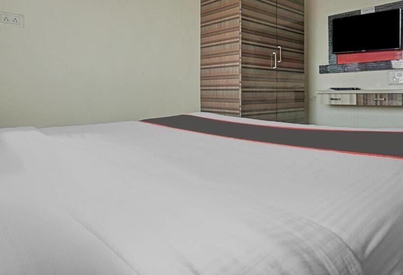 三人经典房间, Collection O 86342 Crystal Executive Lodging