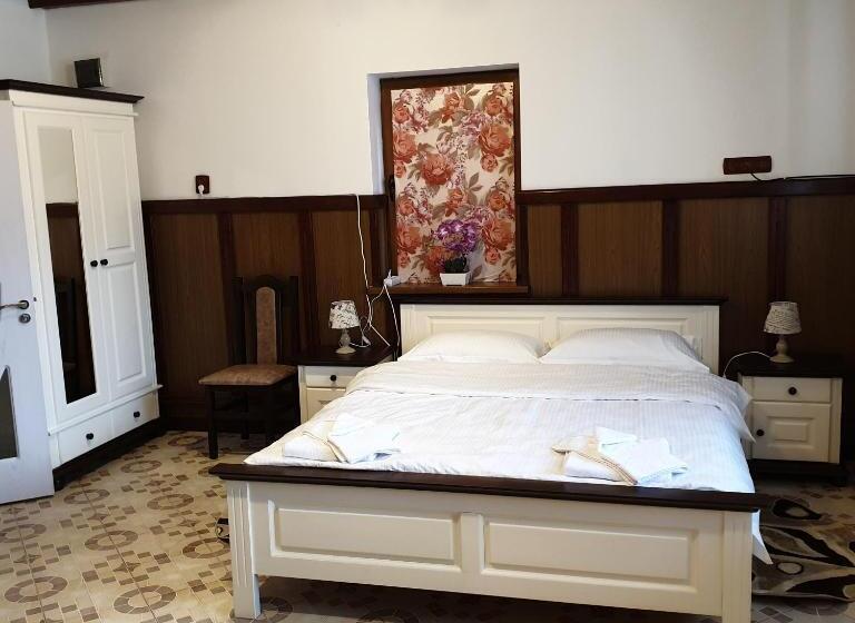 Superior Room, Casa Poenaru