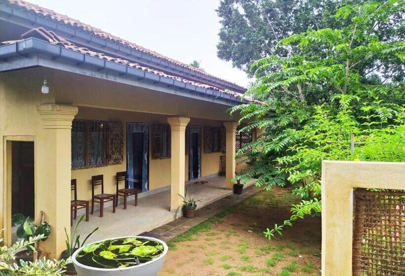 Номер Стандарт Трехместный, Cinnamon House