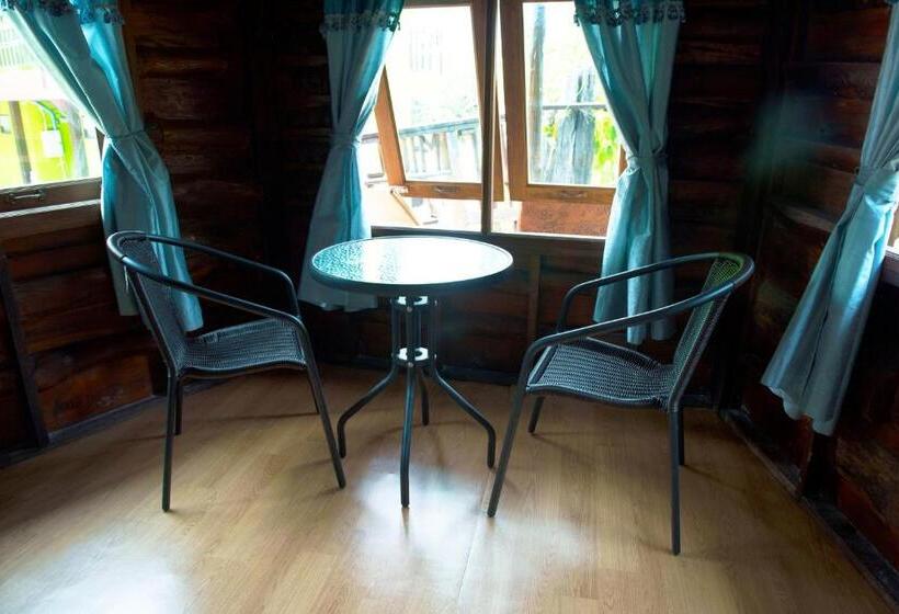 Номер Superior, Sunflower Boathouse